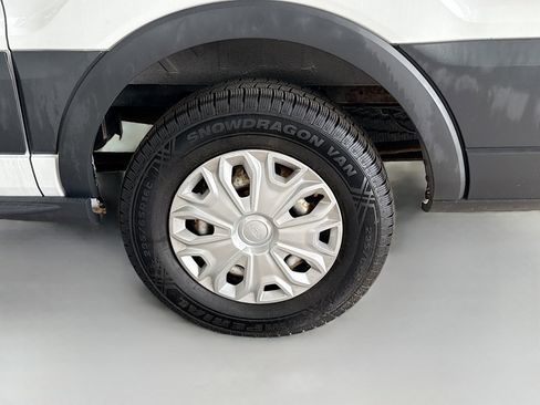 Used 2015 Ford Transit 150 XLT image 32