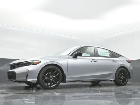 Used 2025 Honda Civic Sport image 10