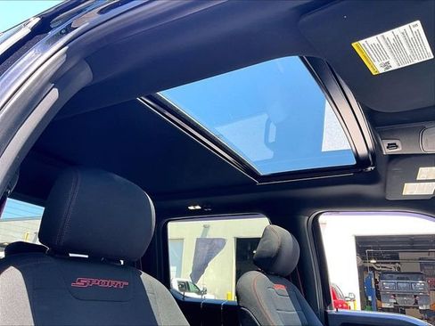 Used 2019 Ford F150 XLT w/ Equipment Group 302A Luxury AWD/4WD image 18
