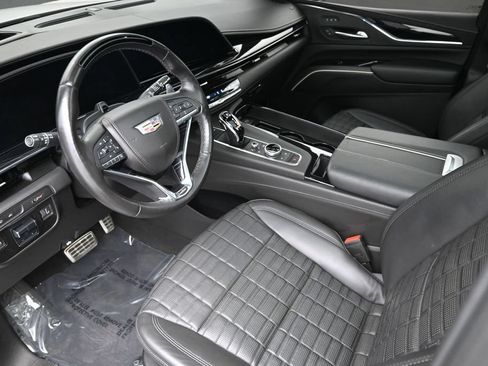 Used 2023 Cadillac Escalade V w/ LPO, ONYX Package AWD/4WD image 10