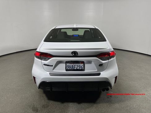 Certified 2023 Toyota Corolla SE w/ SE Premium Package image 4
