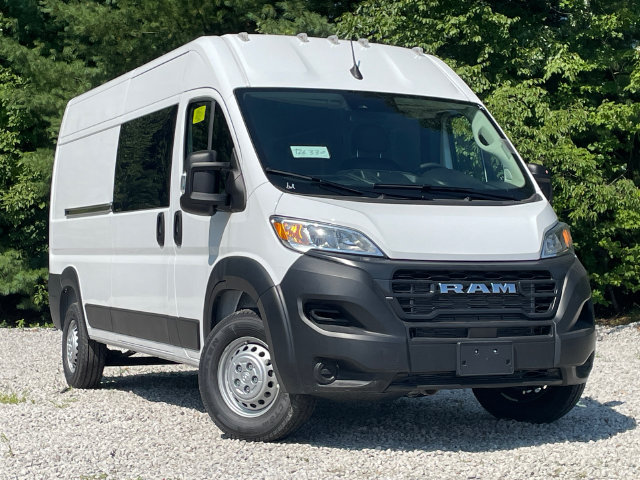 New 2026 RAM ProMaster 2500 w/ Storage Group FWD image 2