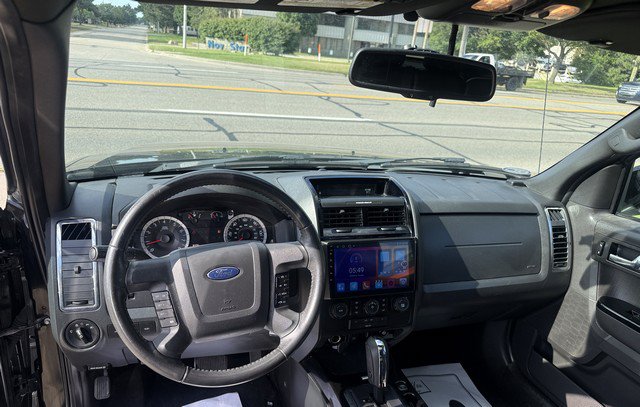 Used 2010 Ford Escape XLT AWD/4WD image 11