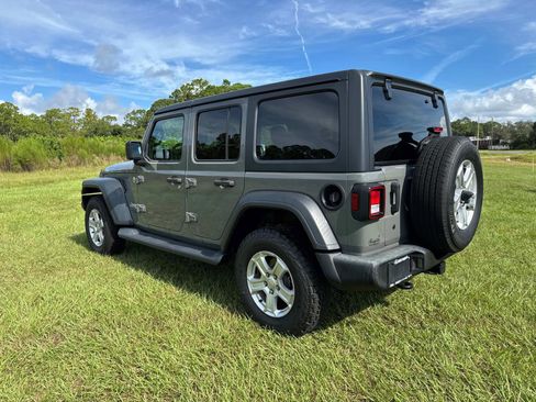 Used 2019 Jeep Wrangler Unlimited Sport S image 5