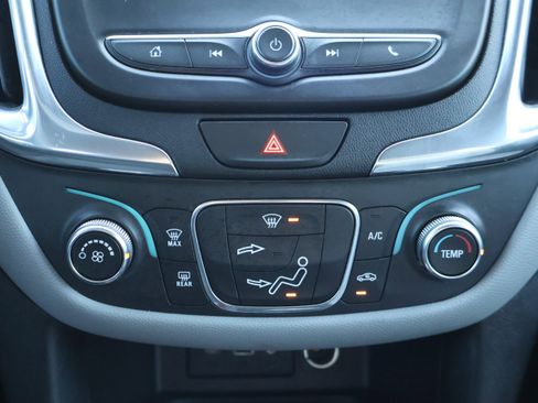 Used 2019 Chevrolet Equinox LT image 28