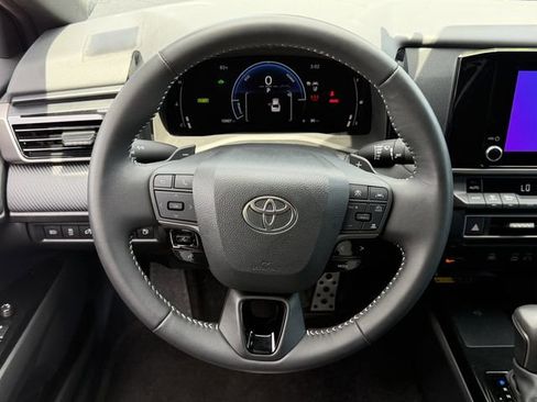 Certified 2025 Toyota Camry SE w/ Convenience Package FWD image 13