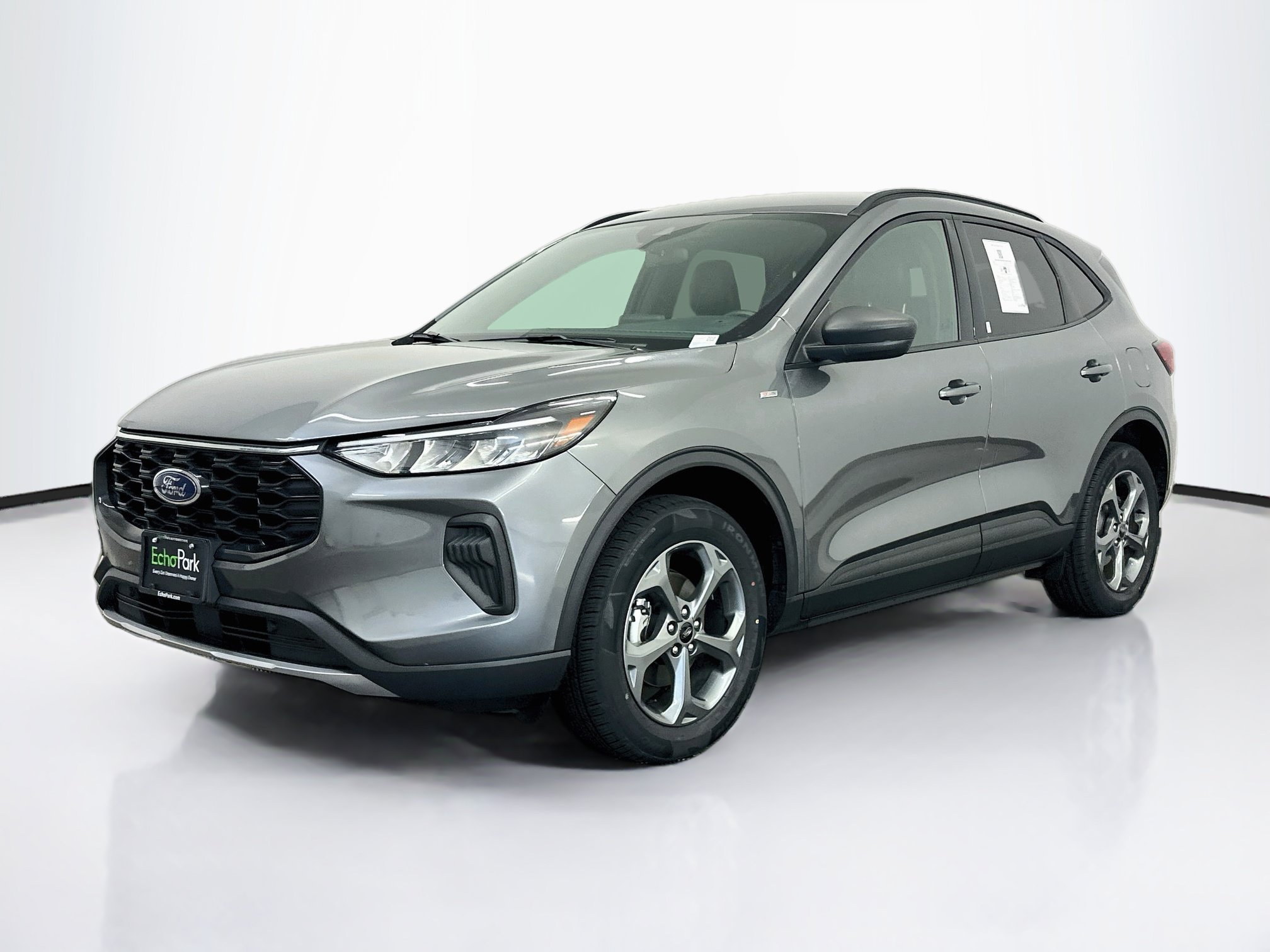 Used 2025 Ford Escape ST-Line AWD/4WD image 3