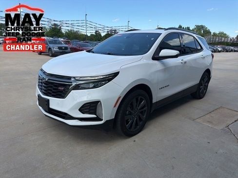 Used 2023 Chevrolet Equinox RS FWD image 3