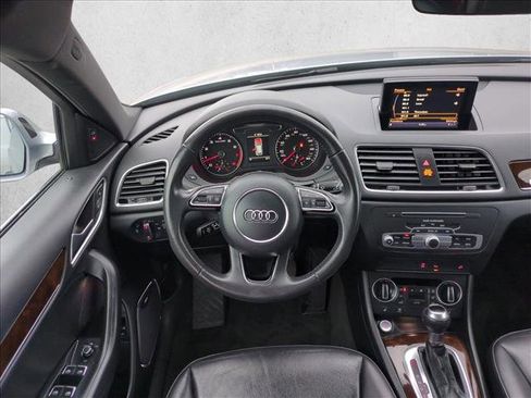 Used 2018 Audi Q3 2.0T Premium Plus w/ Premium Plus Package image 14