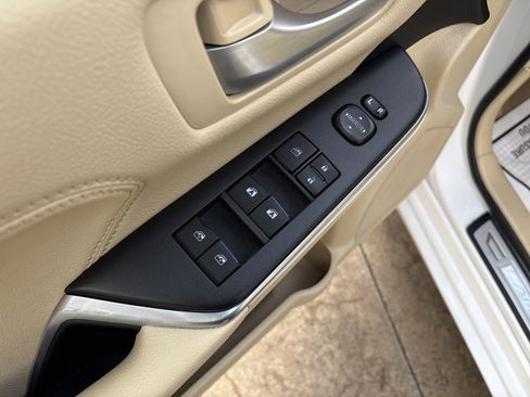 Used 2017 Toyota Camry XLE image 15