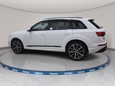 Used 2023 Audi Q7 3.0T Premium Plus w/ Premium Plus Package AWD/4WD image 9