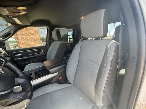 Used 2024 RAM 2500 Big Horn AWD/4WD image 18