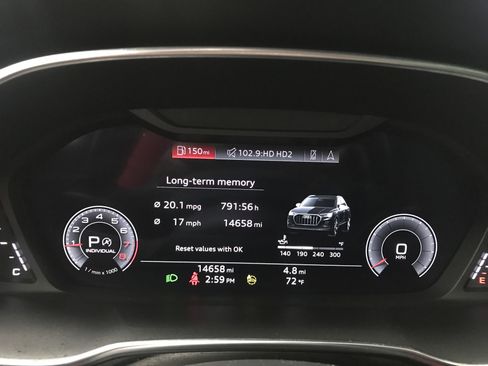 Used 2023 Audi Q3 2.0T Premium Plus w/ Premium Plus Package image 17