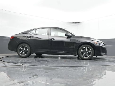Used 2024 Nissan Sentra SV FWD image 33