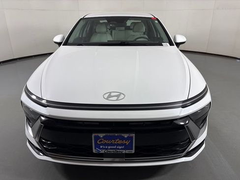 Used 2025 Hyundai Sonata SEL FWD image 3