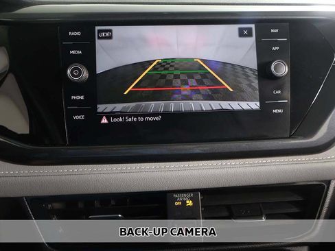 Used 2023 Volkswagen Taos SEL AWD/4WD image 6