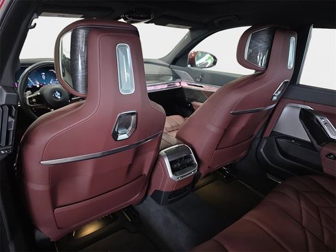 Certified 2023 BMW 760i xDrive w/ Executive Package image 13