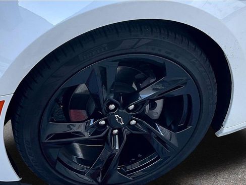 Used 2021 Chevrolet Camaro LT w/ RS Package image 30