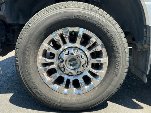 Used 2021 Ford F350 Lariat w/ Lariat Ultimate Package AWD/4WD image 26