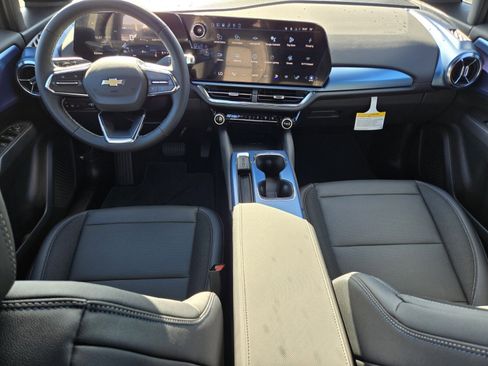 New 2026 Chevrolet Equinox EV LT image 8