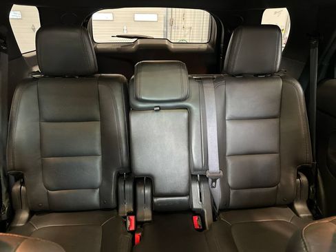 Used 2015 Ford Explorer Limited w/ Equipment Group 302A AWD/4WD image 26