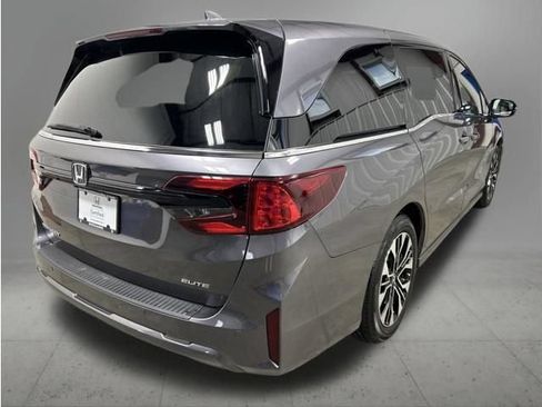 Certified 2026 Honda Odyssey Elite image 6