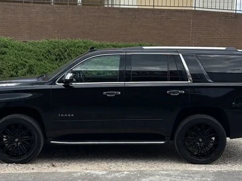 Used 2018 Chevrolet Tahoe Premier AWD/4WD image 2