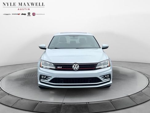 Used 2017 Volkswagen Jetta GLI FWD image 18