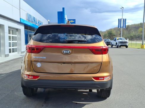 Used 2017 Kia Sportage LX image 6