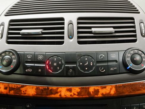 Used 2003 Mercedes-Benz E 320 Sedan image 28