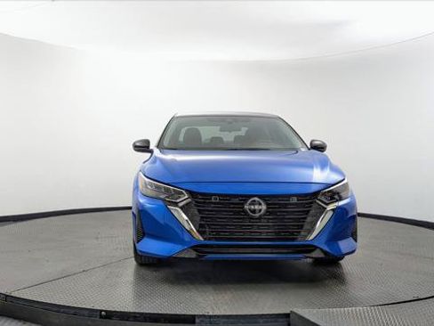 Used 2024 Nissan Sentra SR FWD image 12