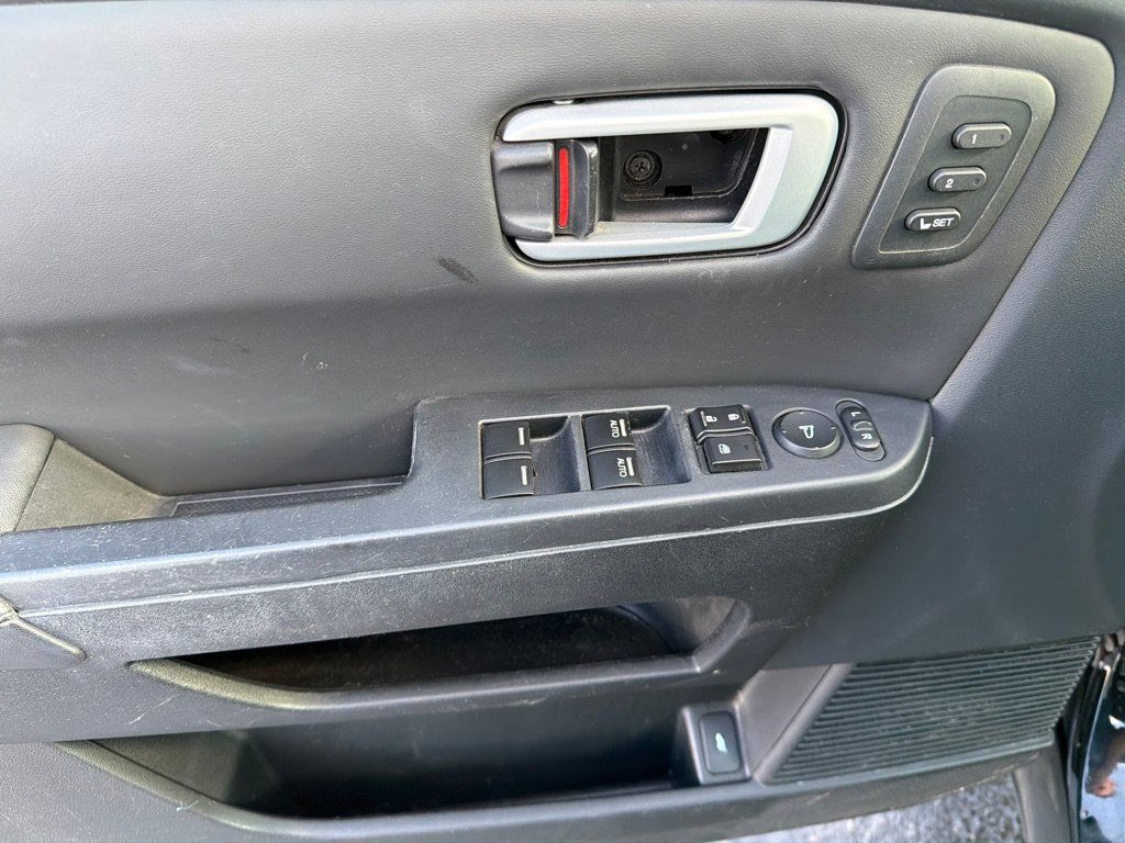 Used 2015 Honda Pilot Touring image 13