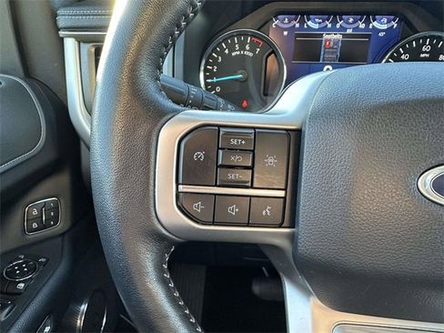 Used 2024 Ford Expedition Max XLT image 15