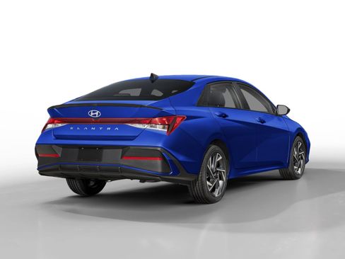 New 2025 Hyundai Elantra Sport image 2