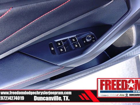 Used 2024 Volkswagen Jetta GLI 40th Anniversary Edition image 40