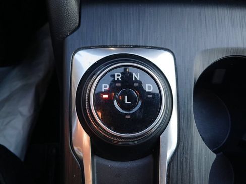 Used 2025 Ford Escape ST-Line FWD image 21