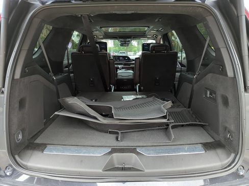 Used 2023 Cadillac Escalade Premium Luxury Platinum AWD/4WD image 23