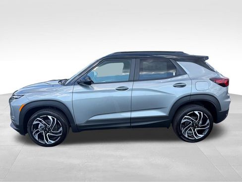 New 2026 Chevrolet TrailBlazer RS w/ Convenience Package AWD/4WD image 2
