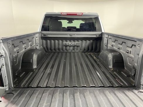 Used 2024 GMC Sierra 1500 Elevation w/ LPO, Elevation Black Package image 39