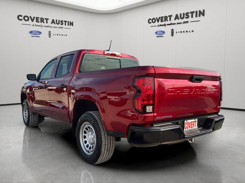 Used 2025 Chevrolet Colorado W/T w/ WT Convenience Package II RWD image 3