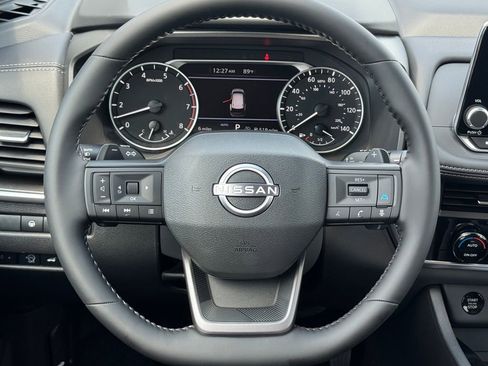 Used 2026 Nissan Rogue SV image 8