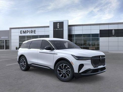 New 2026 Lincoln Nautilus Premier AWD/4WD image 7