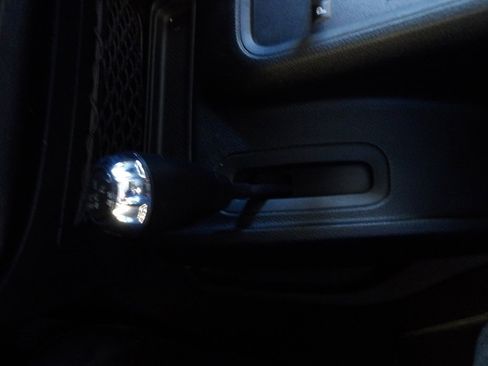 Used 2018 Jeep Wrangler Unlimited Sport S image 34