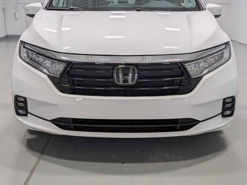 Used 2024 Honda Odyssey EX-L image 2