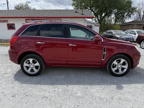 Used 2014 Chevrolet Captiva Sport LT w/ Convenience Package FWD image 2