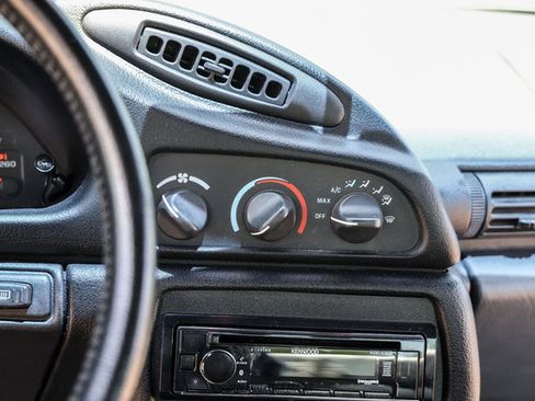Used 1996 Chevrolet Camaro Z28 RWD image 27