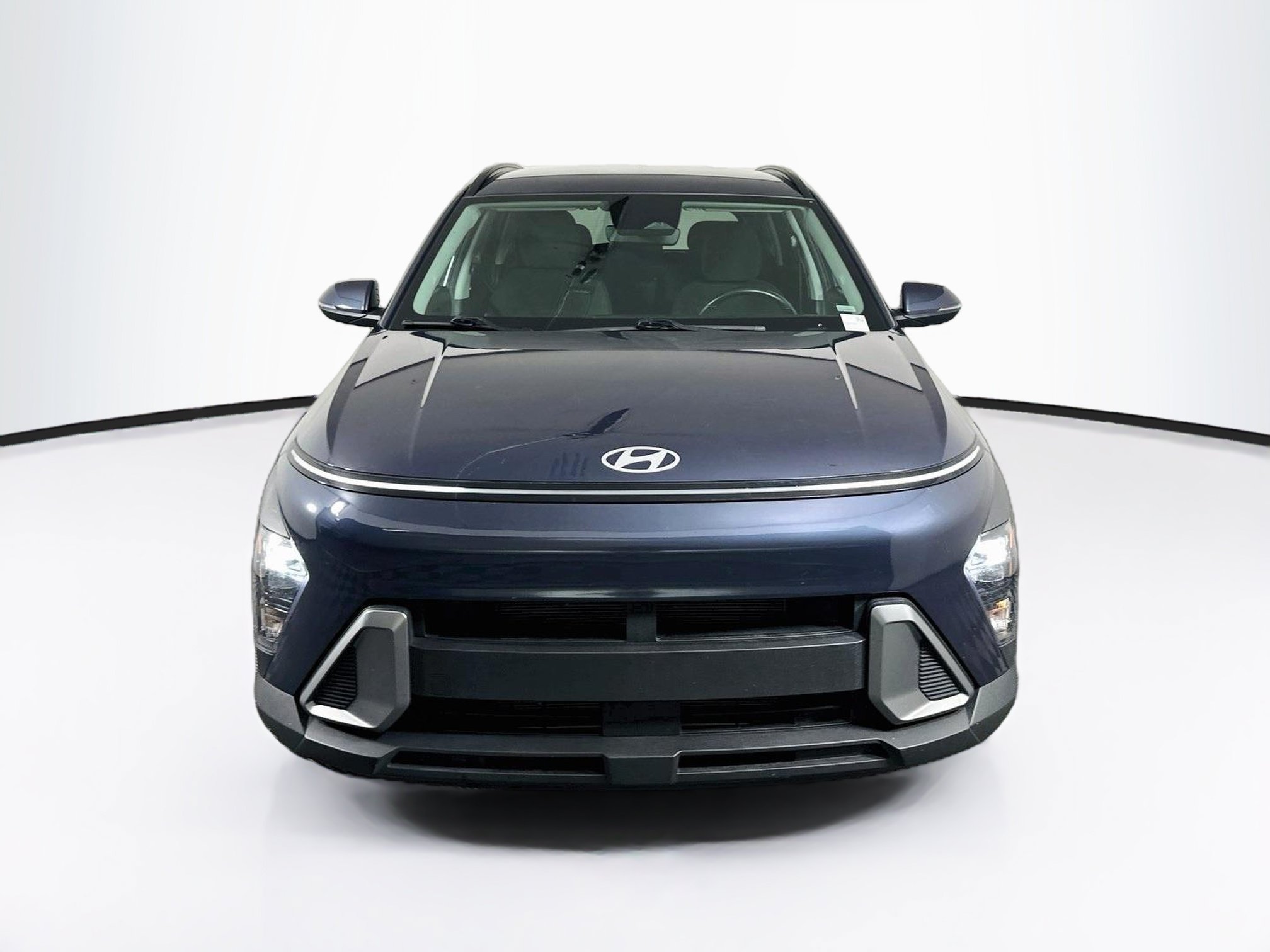Used 2025 Hyundai Kona SEL FWD image 2