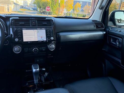 Used 2020 Toyota 4Runner TRD Off-Road Premium w/ Moonroof Package AWD/4WD image 25