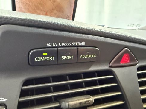 Used 2005 Volvo V70 R image 43