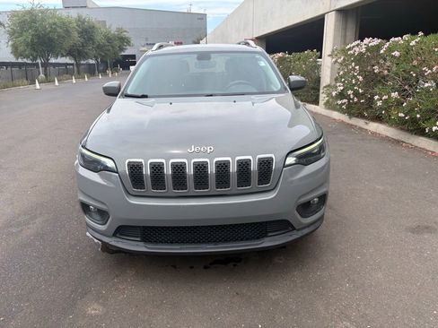 Used 2020 Jeep Cherokee Latitude Plus w/ Comfort/Convenience Group FWD image 5